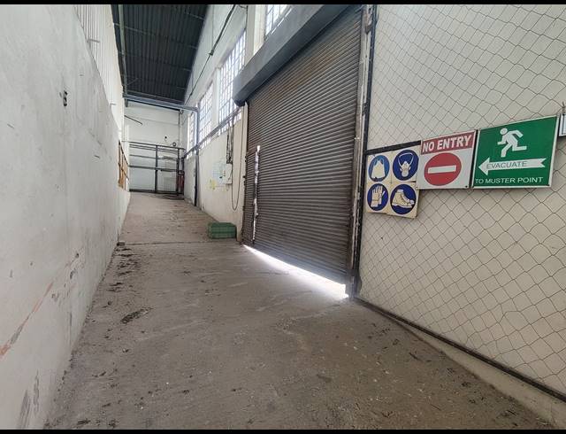 3,715M² WAREHOUSE TO LET IN HERIOTDALE